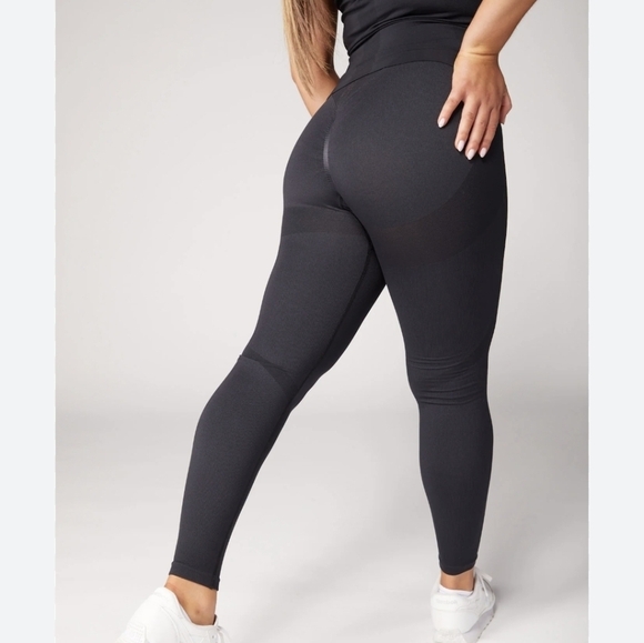 SHEFIT Seamless Leggings Black V-Waist Squat Proof 4 Way Stretch Size Large - Picture 2 of 6